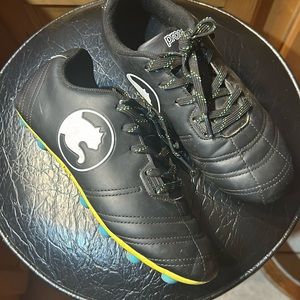 Boys Soccer Cleats size 4